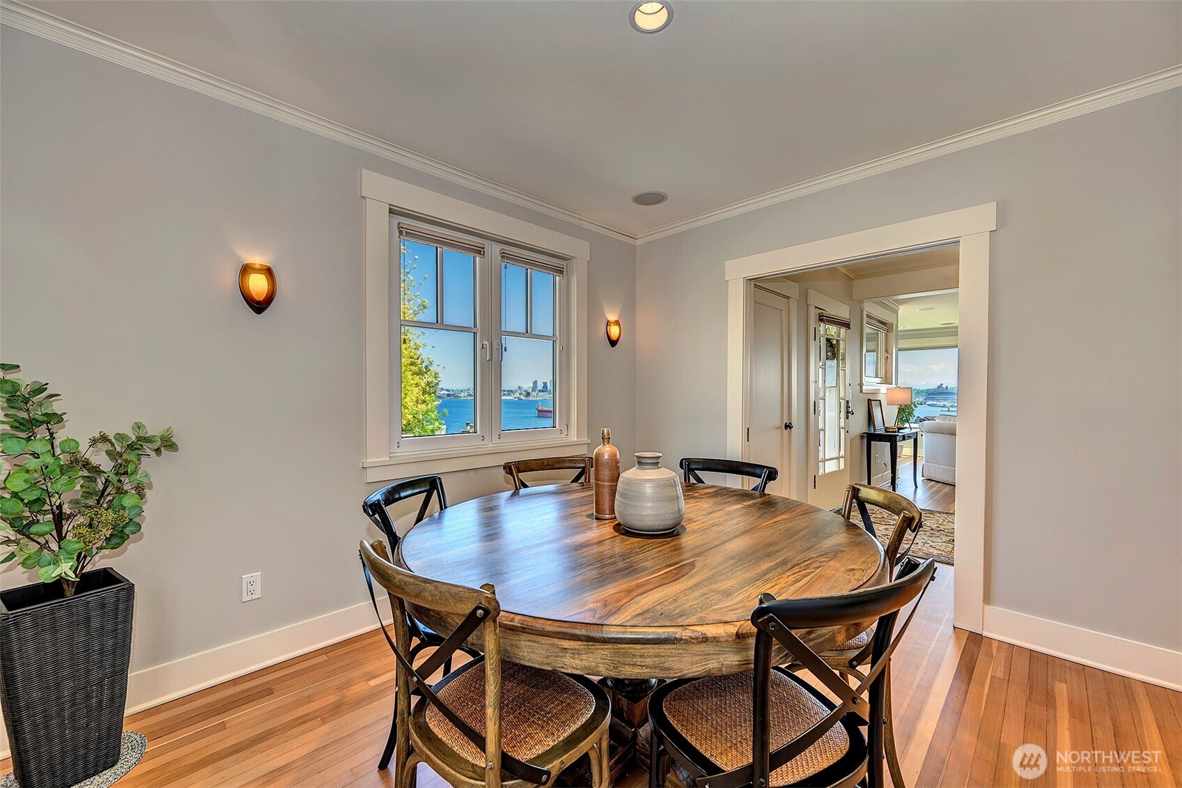 1712 Arch Avenue SW, Seattle, WA 98116