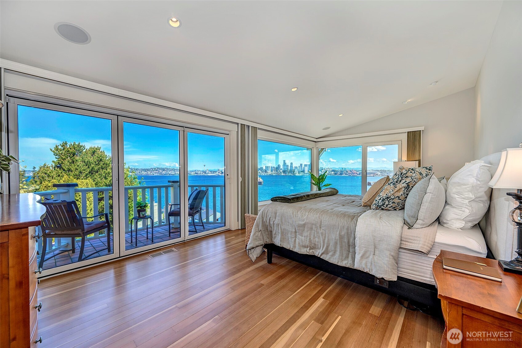 1712 Arch Avenue SW, Seattle, WA 98116