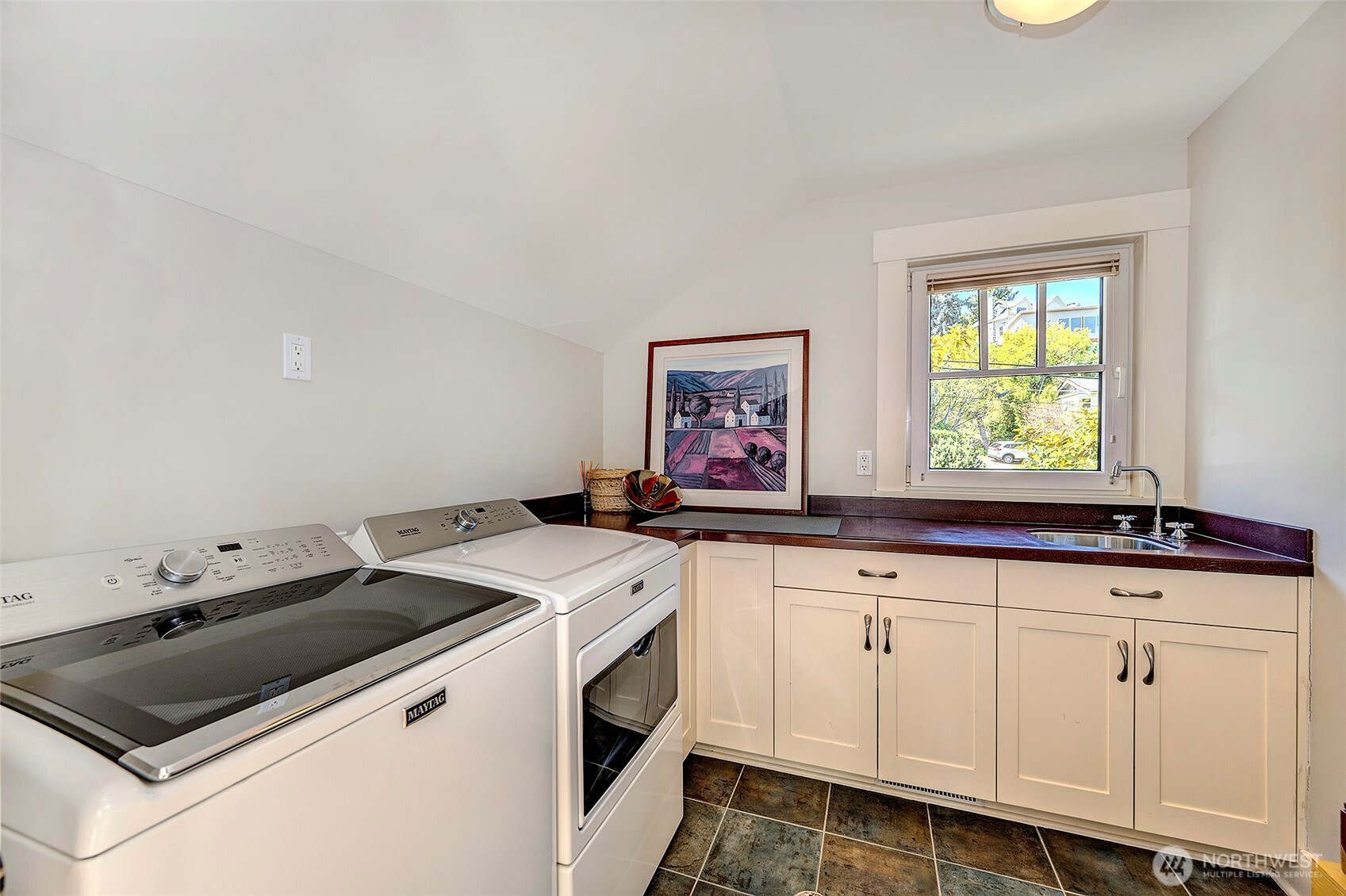 1712 Arch Avenue SW, Seattle, WA 98116