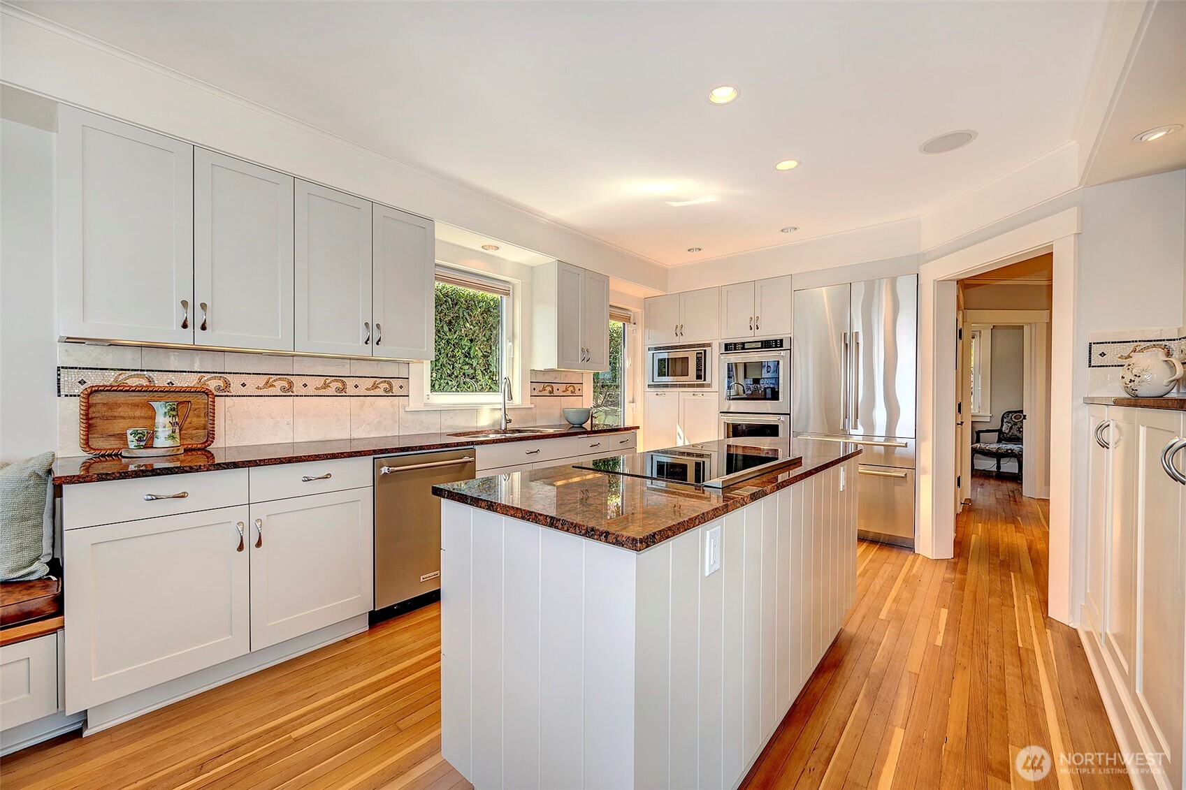1712 Arch Avenue SW, Seattle, WA 98116