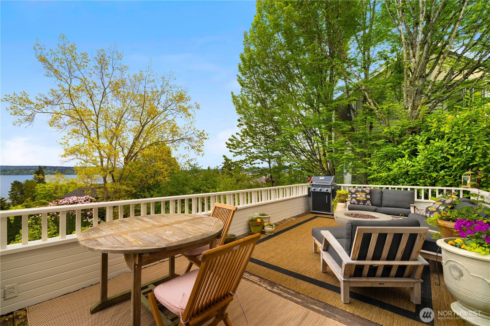246 Dorffel Drive E, Seattle, WA 98112-5003