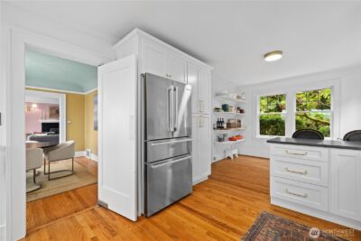246 Dorffel Drive E, Seattle, WA 98112-5003 - Photo 16