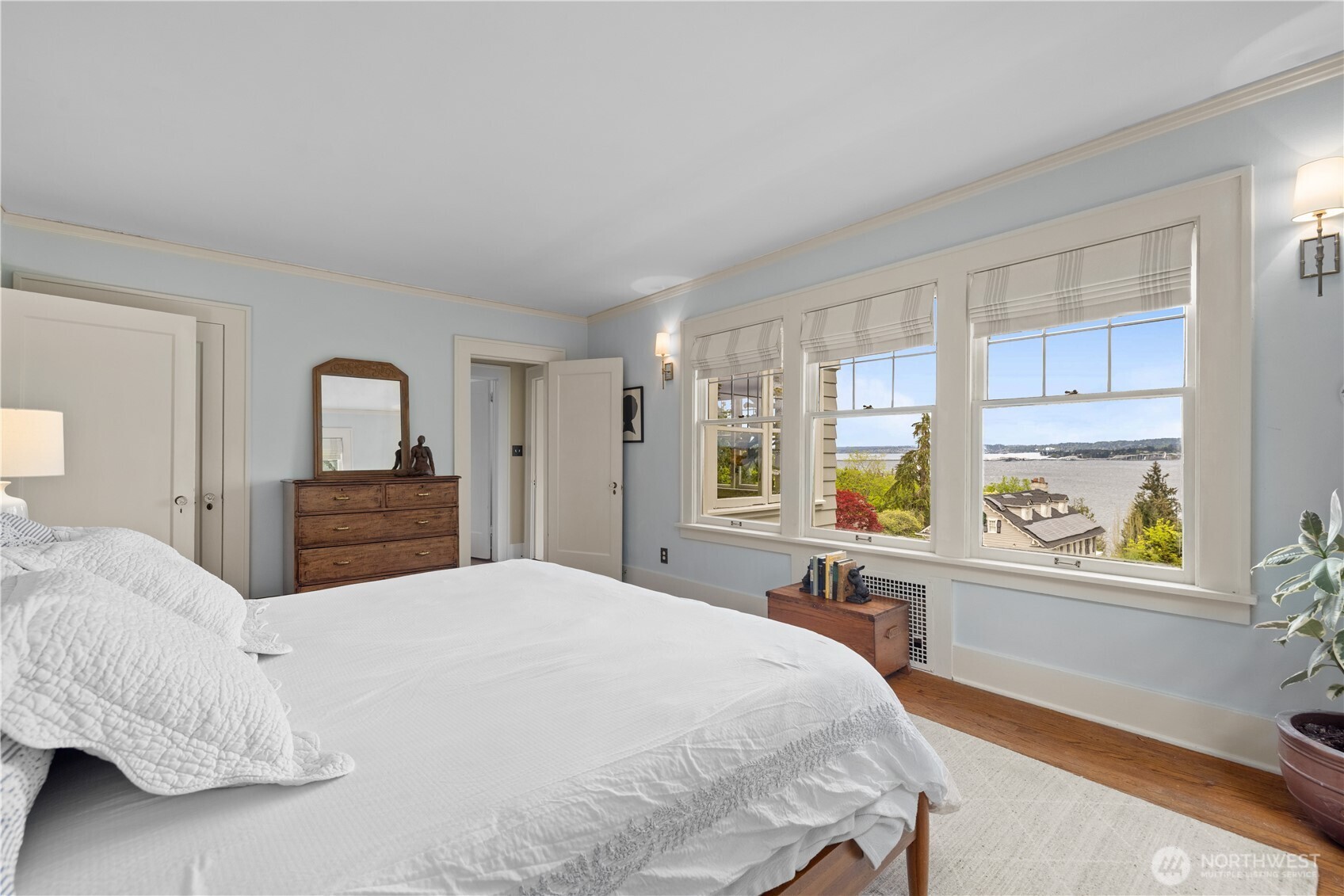 246 Dorffel Drive E, Seattle, WA 98112-5003