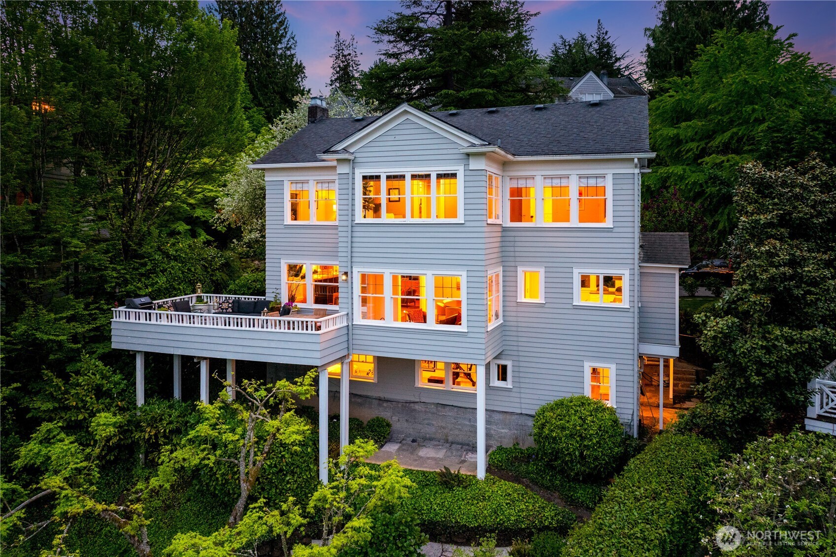 246 Dorffel Drive E, Seattle, WA 98112-5003