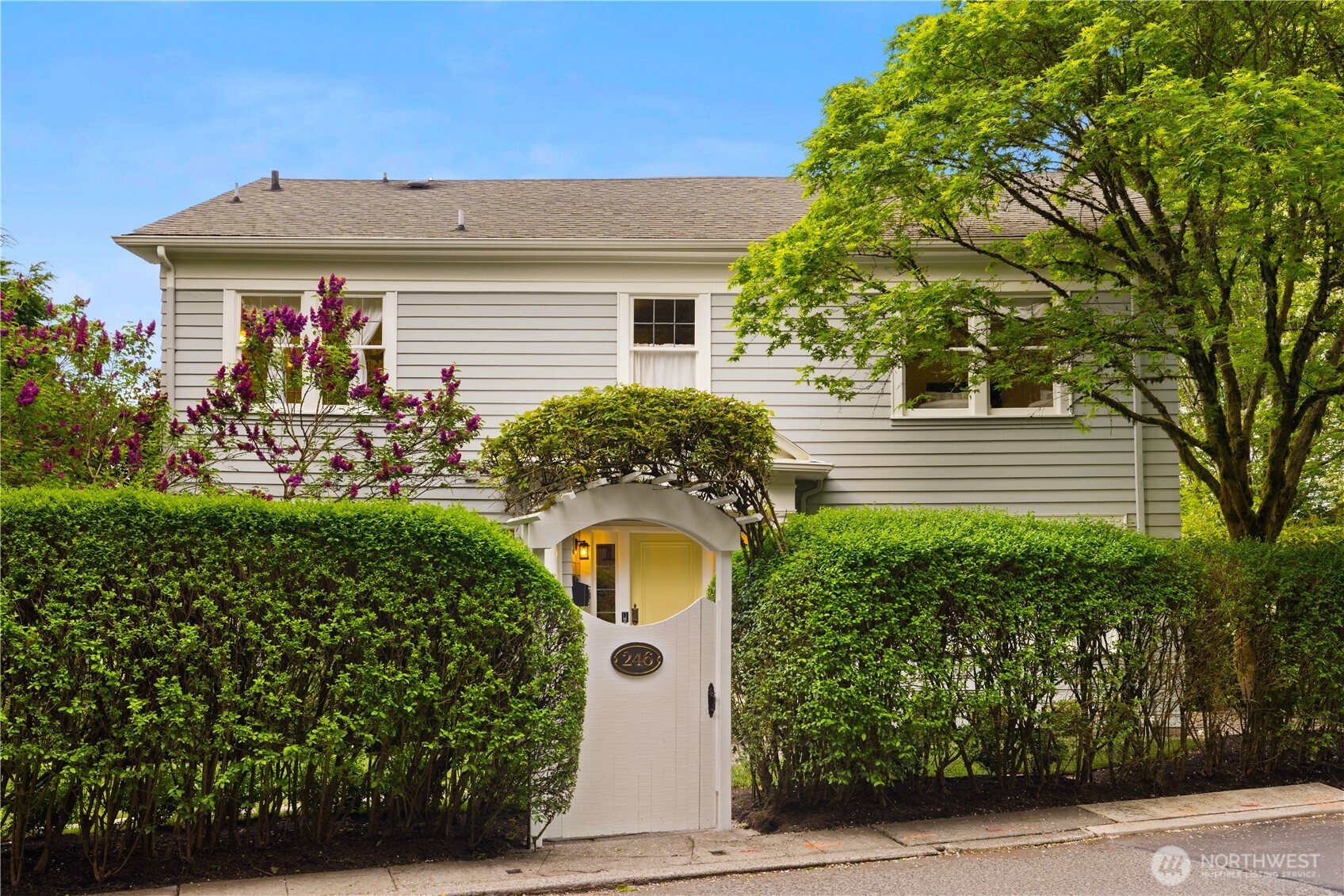 246 Dorffel Drive E, Seattle, WA 98112-5003