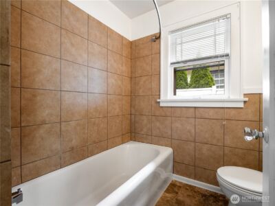 3521 S 11th Street , Tacoma, WA 98405 - Photo 12