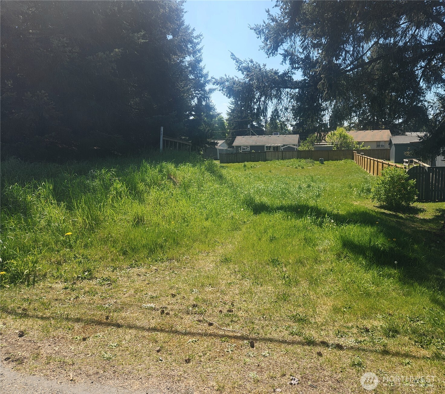 768 133rd St S , Tacoma, WA 98444
