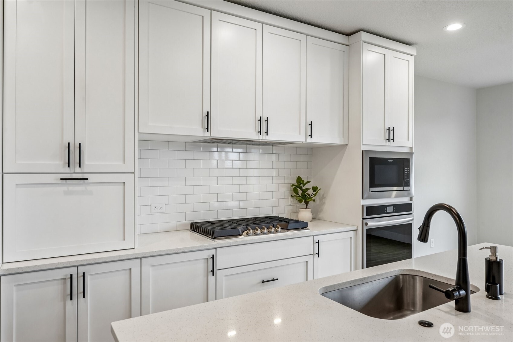 914 NW 175th Way , Ridgefield, WA 98642