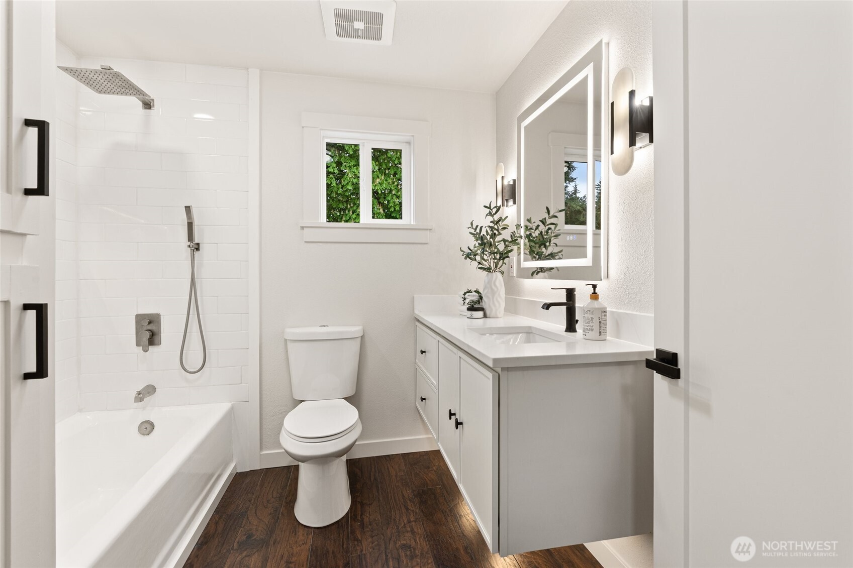 8129 224th Street SW, Edmonds, WA 98026