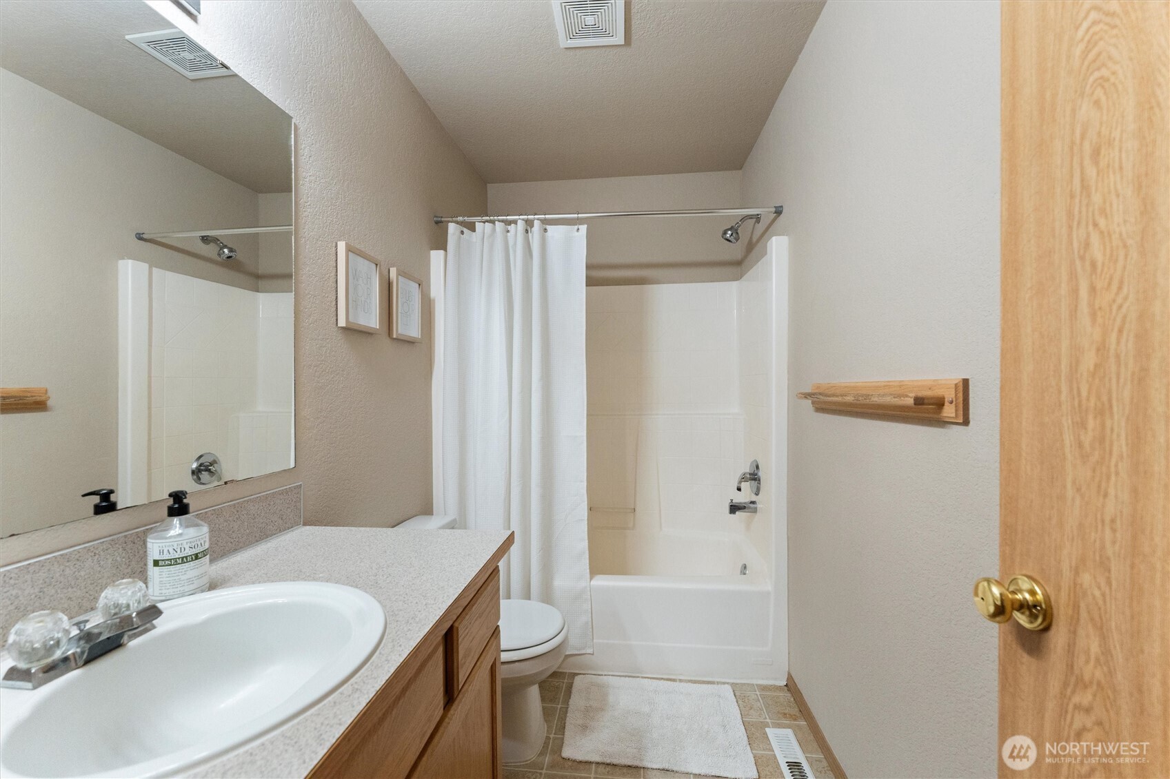 6827 11th Avenue NE, Olympia, WA 98516