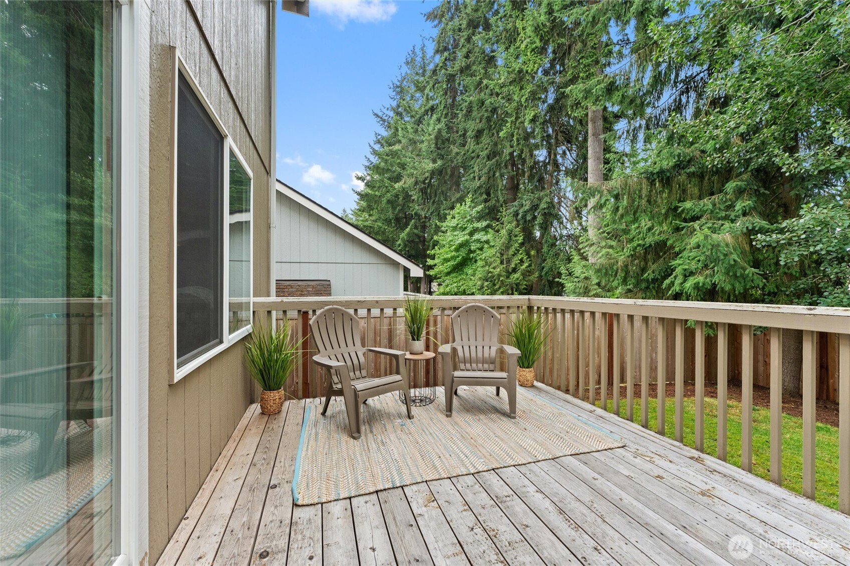 6827 11th Avenue NE, Olympia, WA 98516