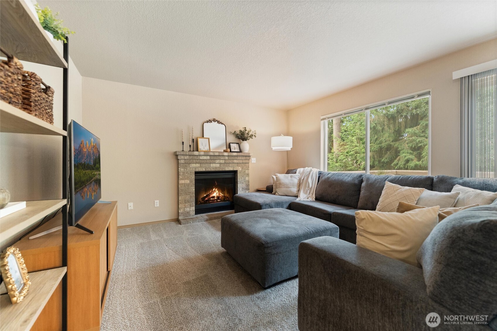 6827 11th Avenue NE, Olympia, WA 98516