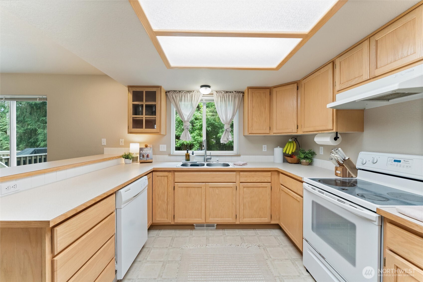 6827 11th Avenue NE, Olympia, WA 98516
