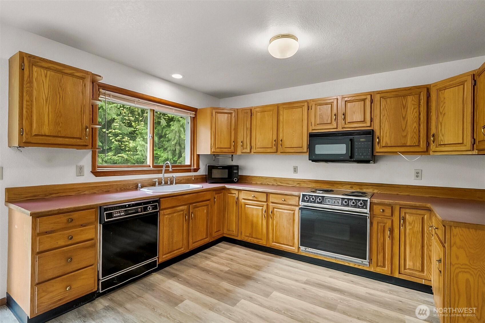 7220 174th St NW , Stanwood, WA 98292