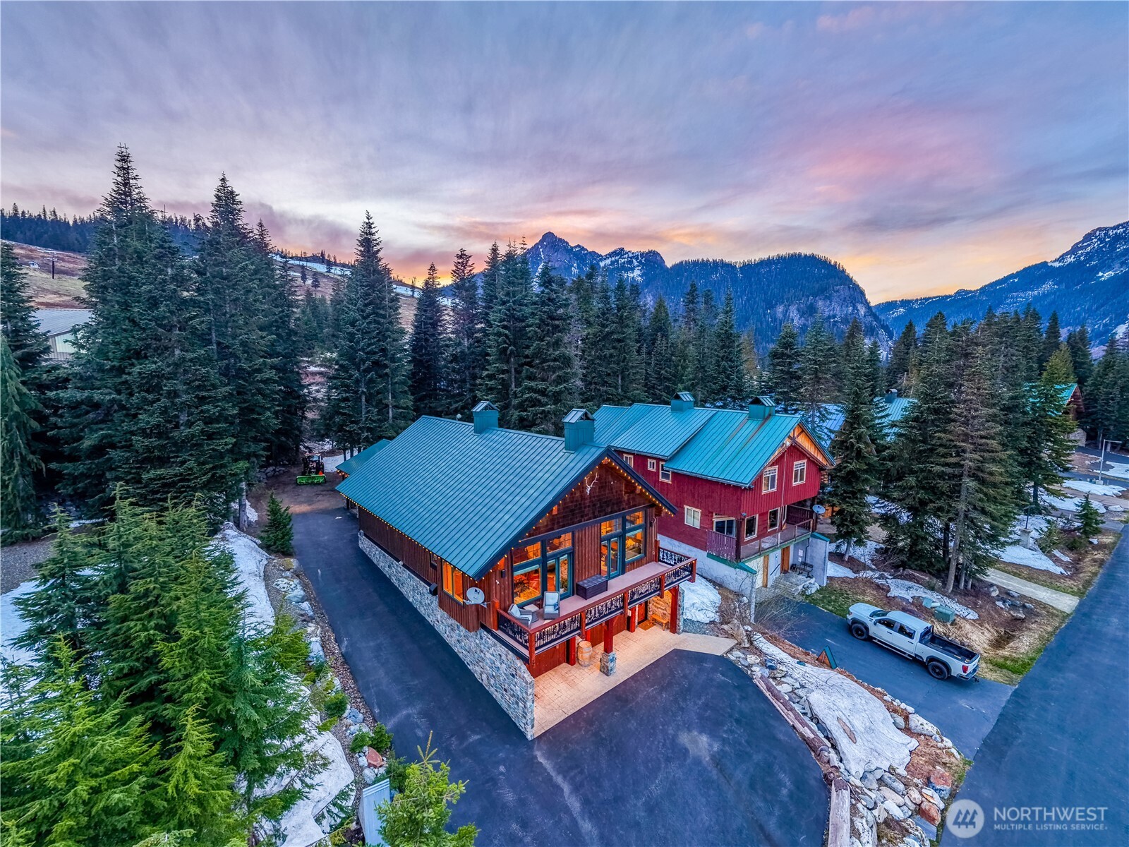 50 Summit Way , Snoqualmie Pass, WA 98068