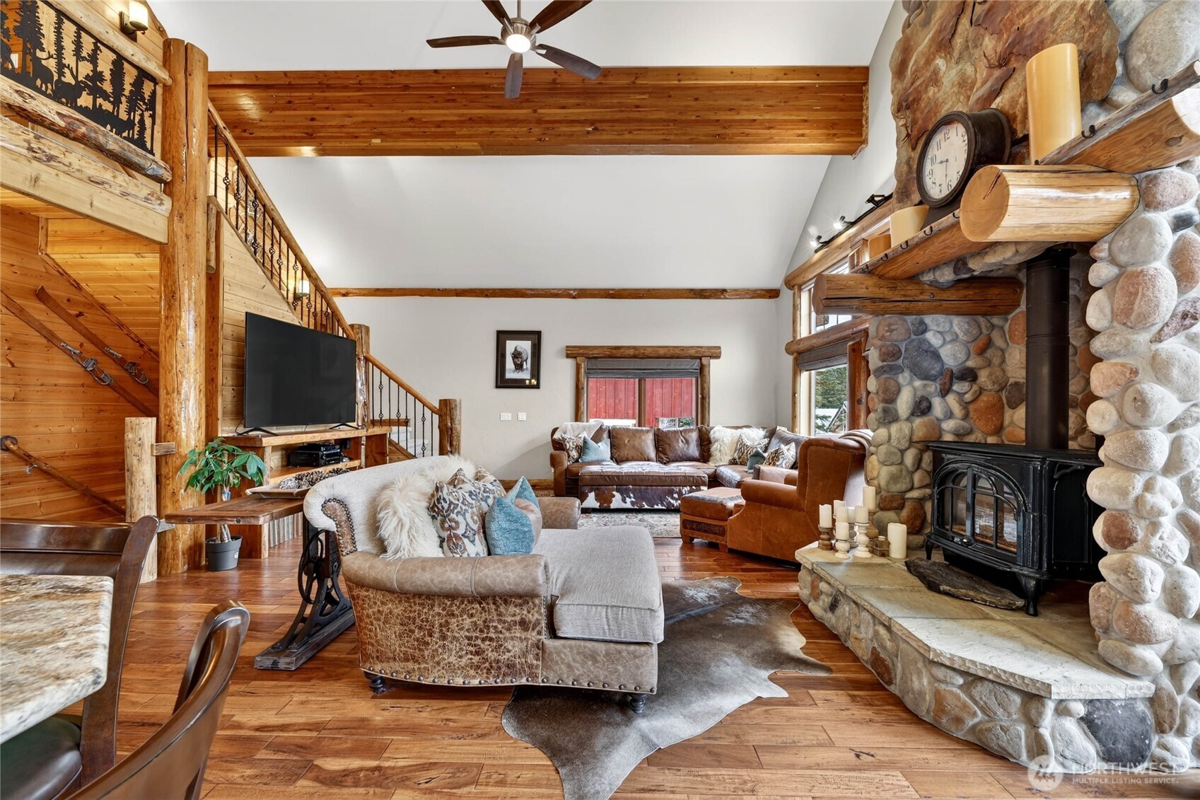 50 Summit Way , Snoqualmie Pass, WA 98068