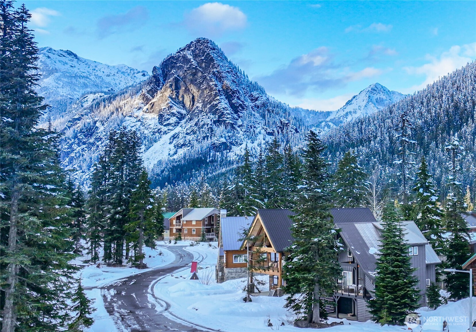 50 Summit Way , Snoqualmie Pass, WA 98068