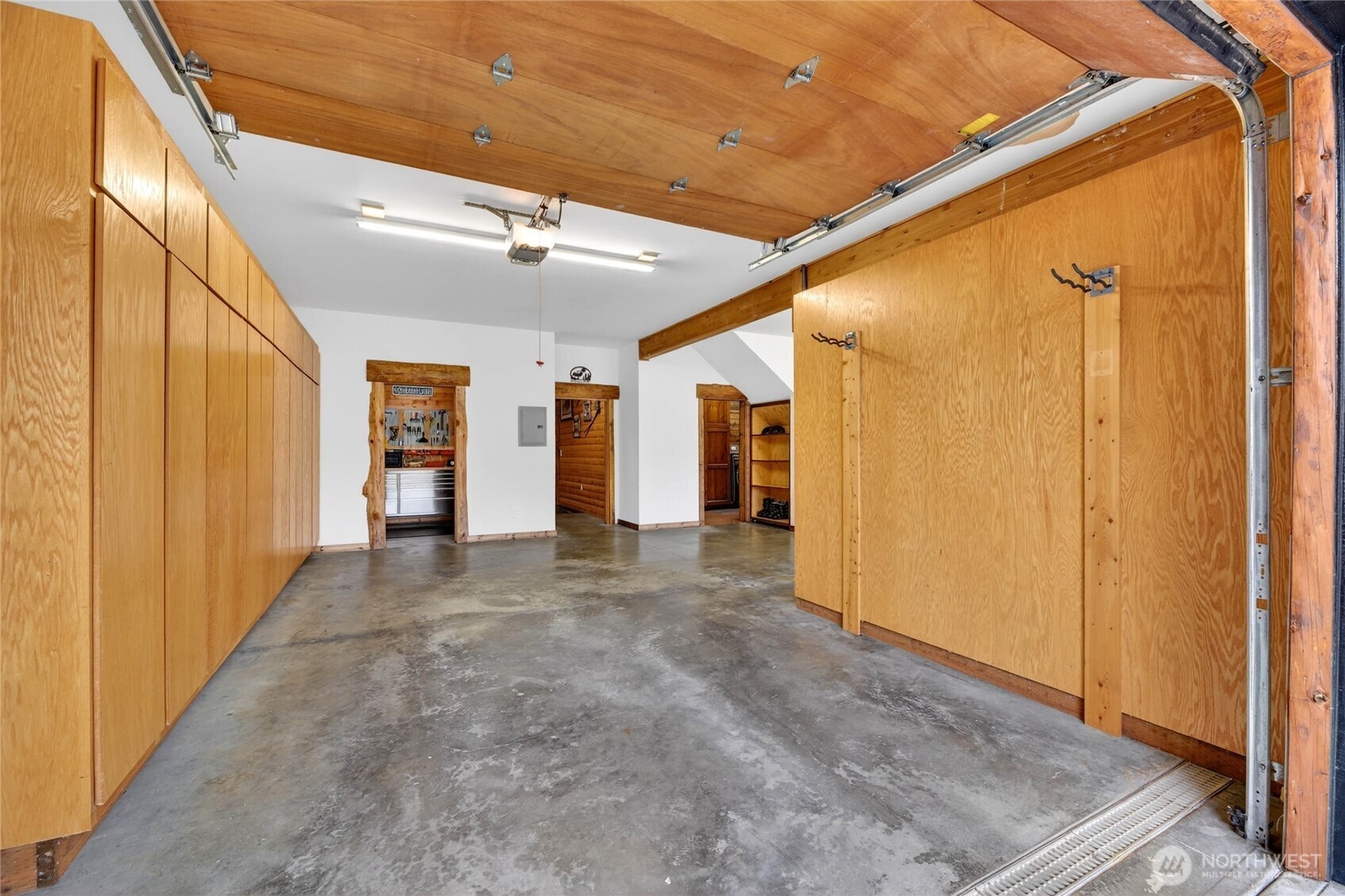 50 Summit Way , Snoqualmie Pass, WA 98068