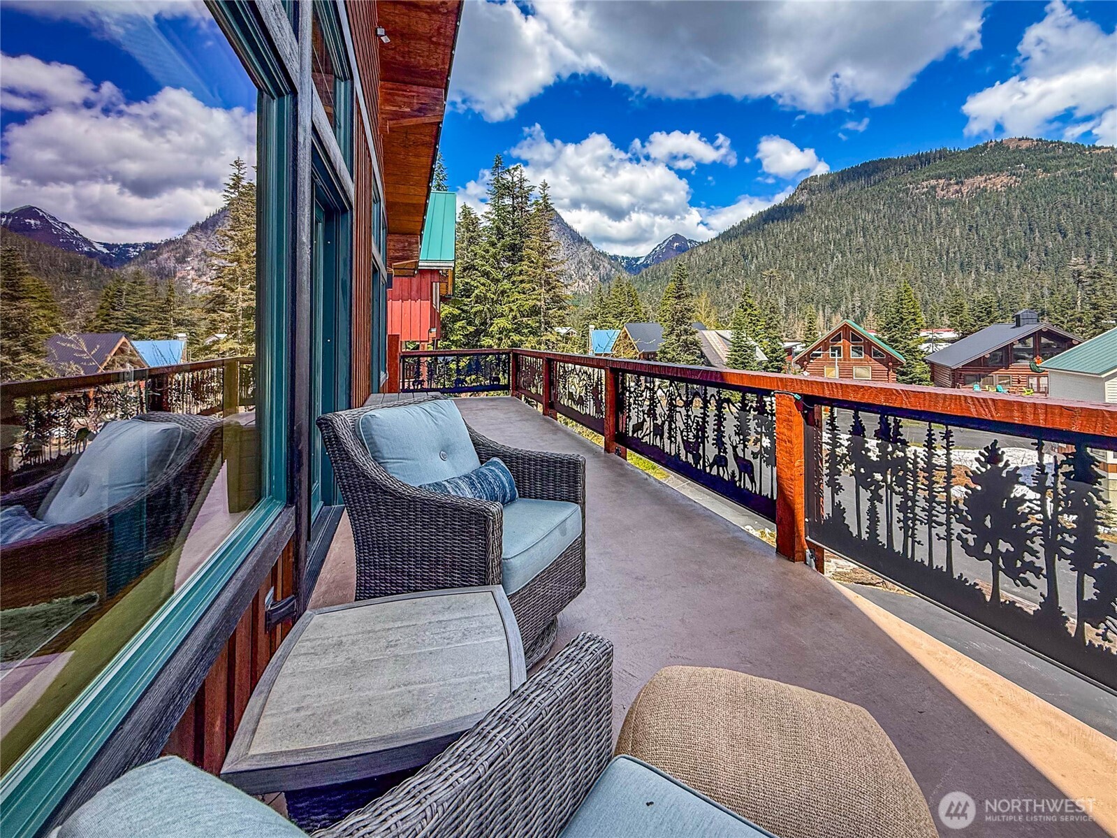 50 Summit Way , Snoqualmie Pass, WA 98068