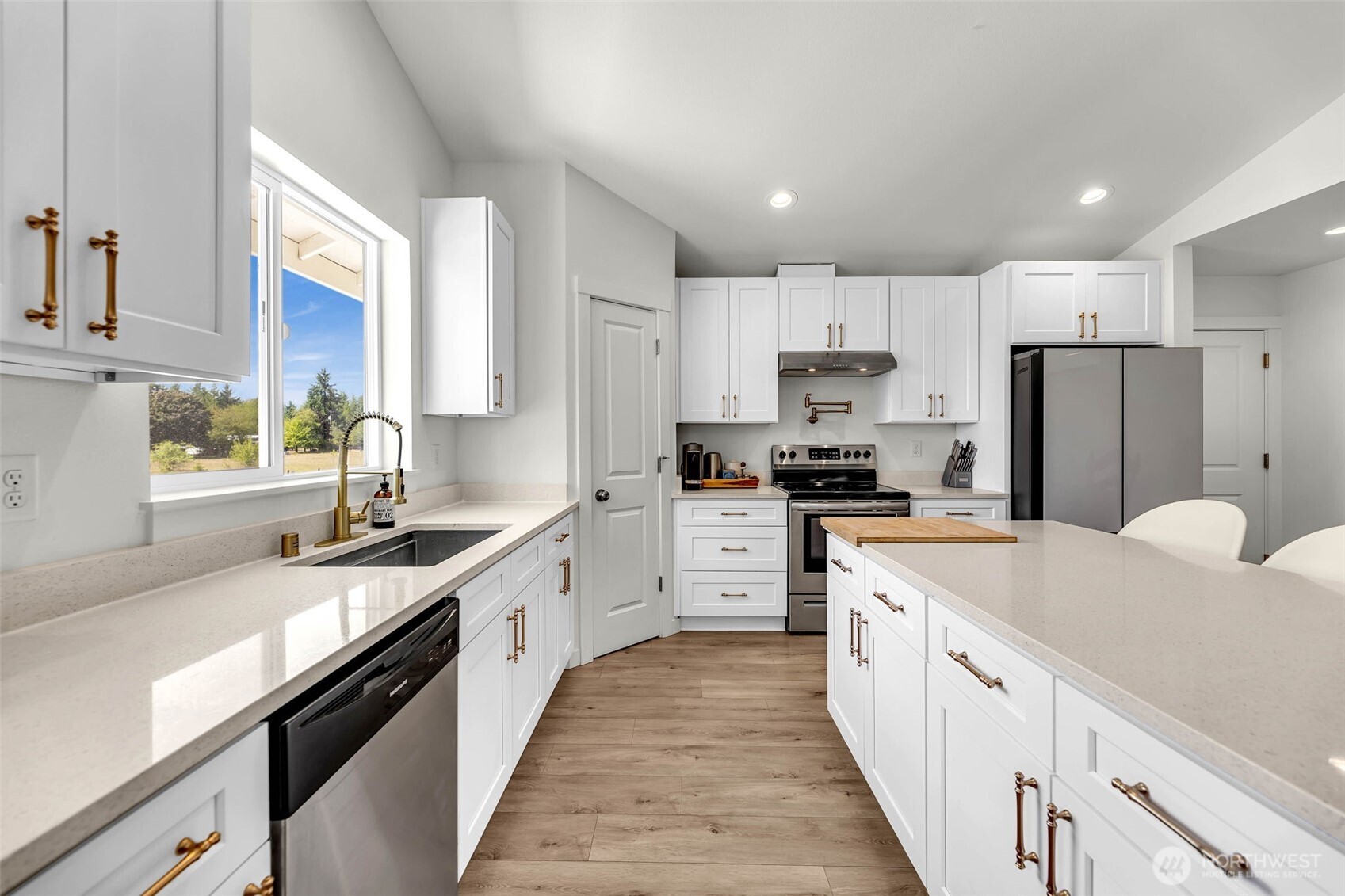 2003 Apple Road , Winlock, WA 98596