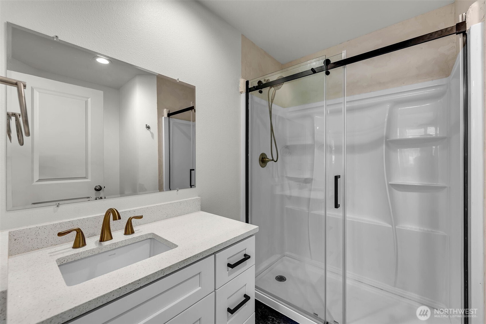 2003 Apple Road , Winlock, WA 98596