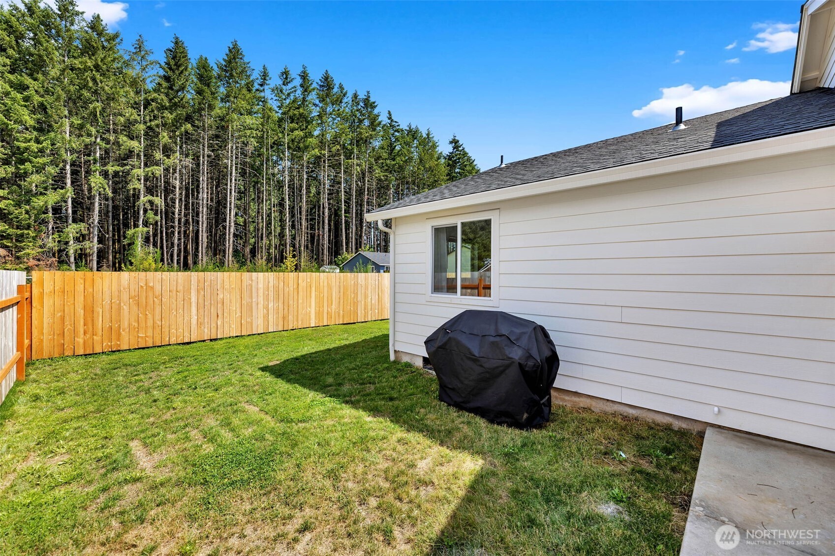 2003 Apple Road , Winlock, WA 98596