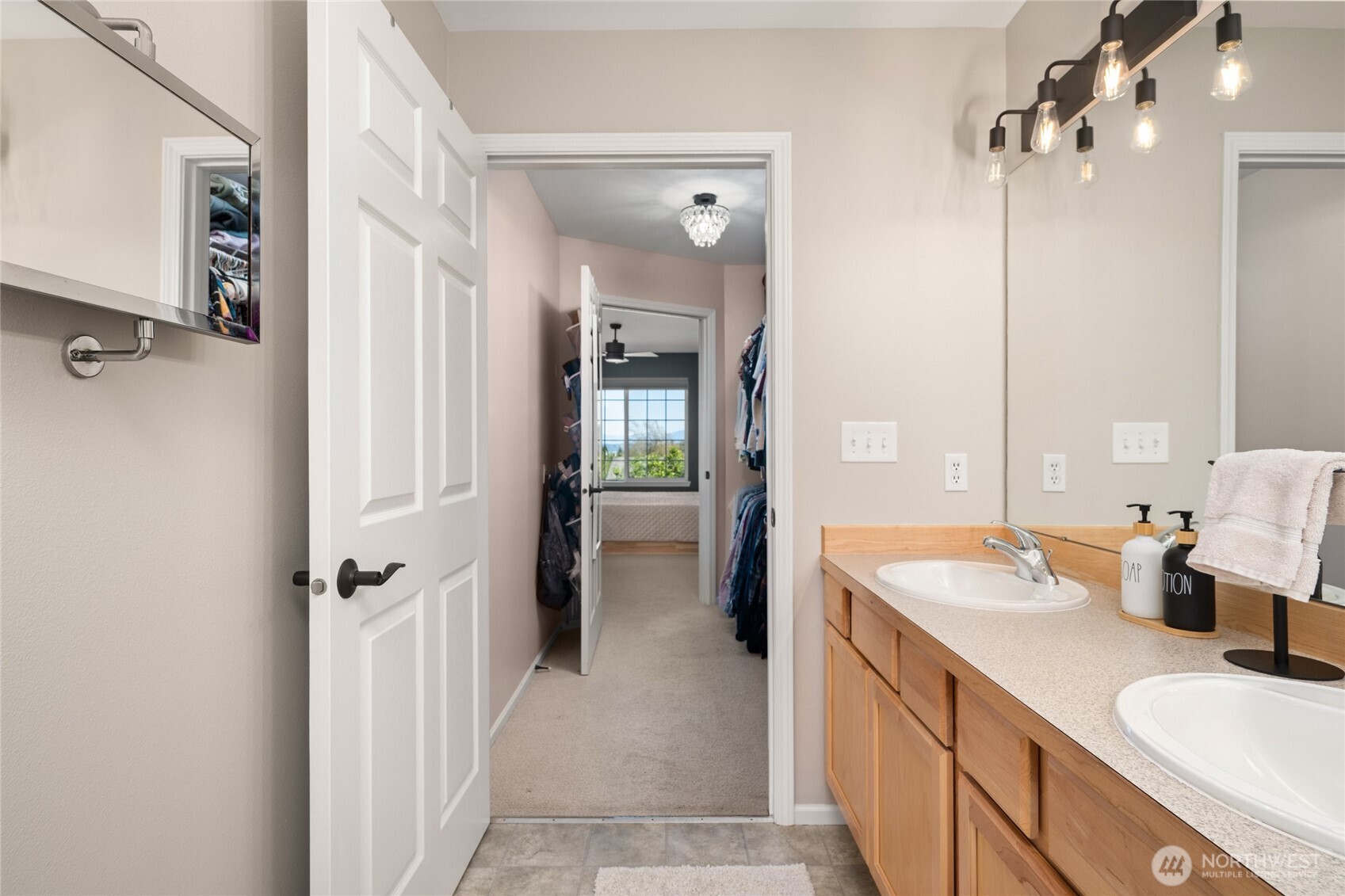 3617 Portage Lane , Anacortes, WA 98221-4401