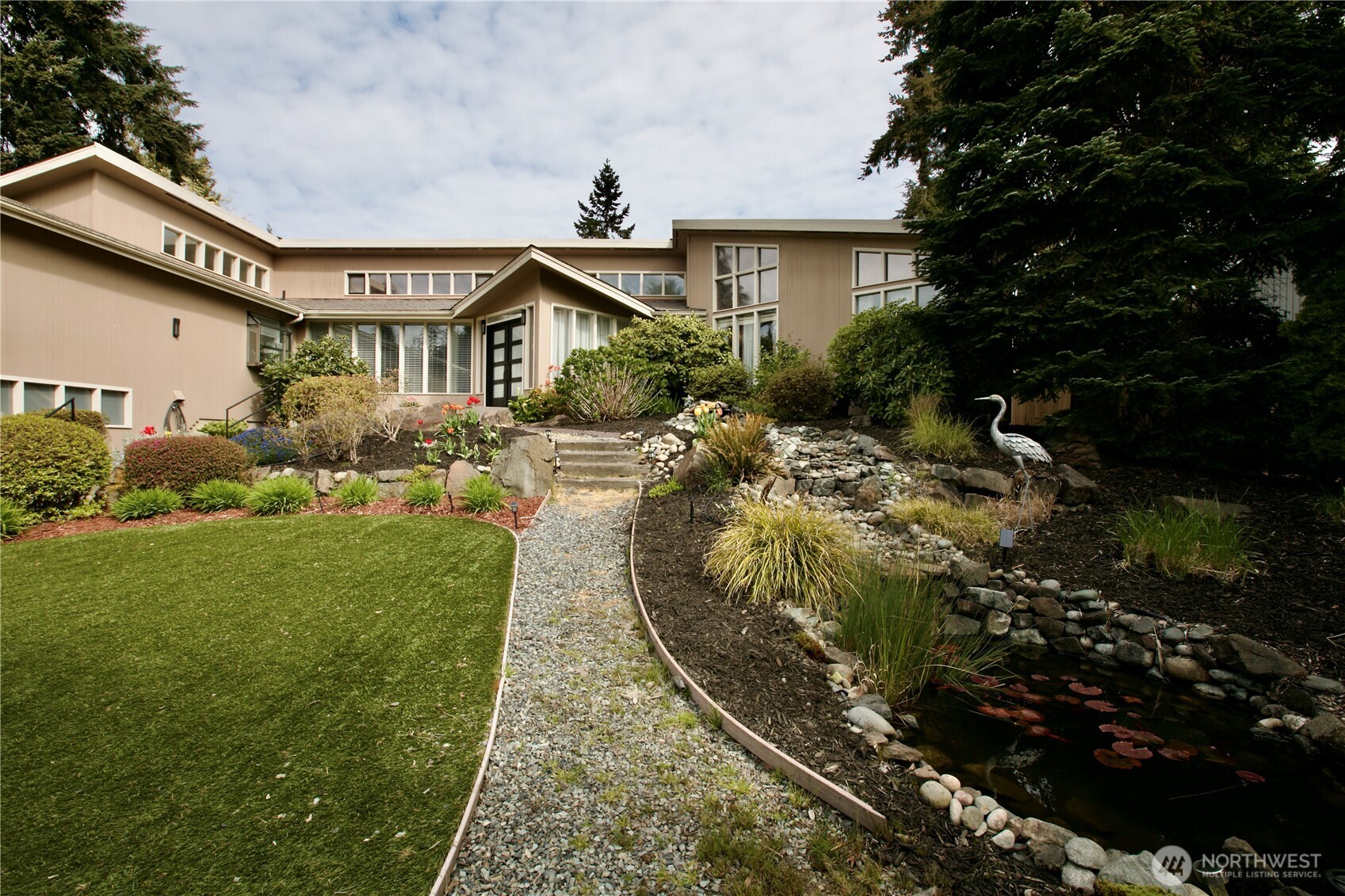 5911 150th Place SW, Edmonds, WA 98026