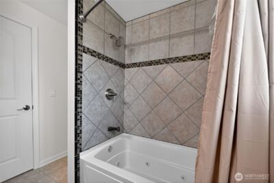 12228 Dayton Avenue N, Seattle, WA 98133 - Photo 26