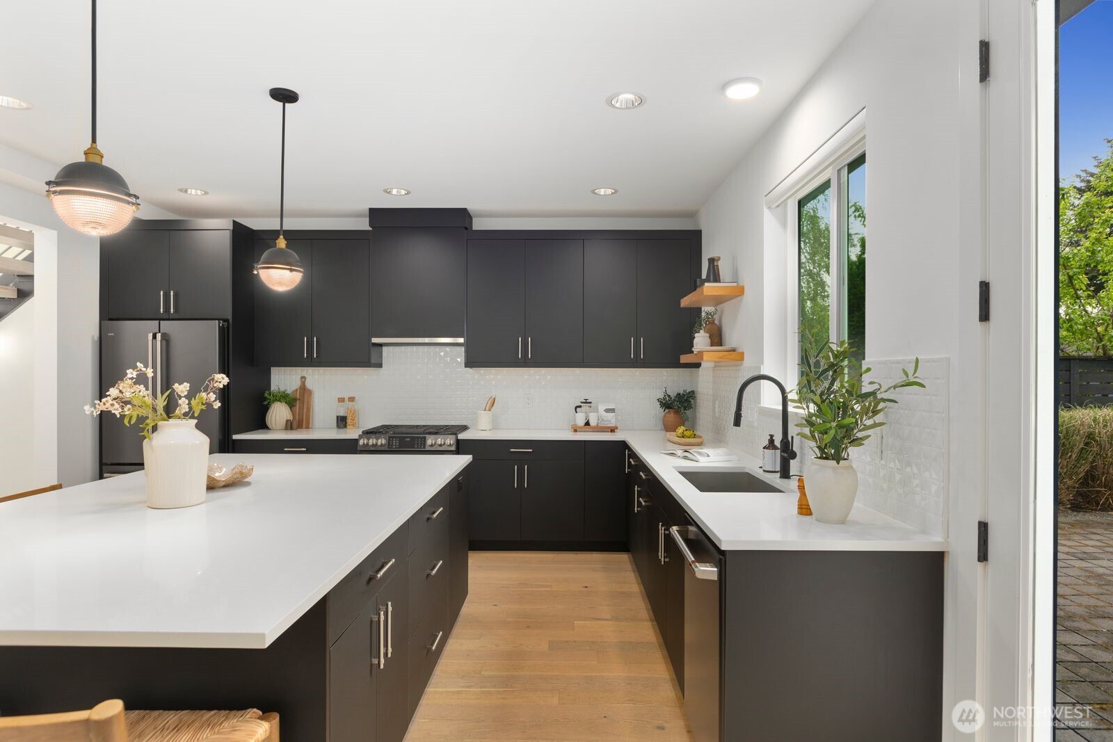 6233 Carleton Avenue S, Seattle, WA 98108