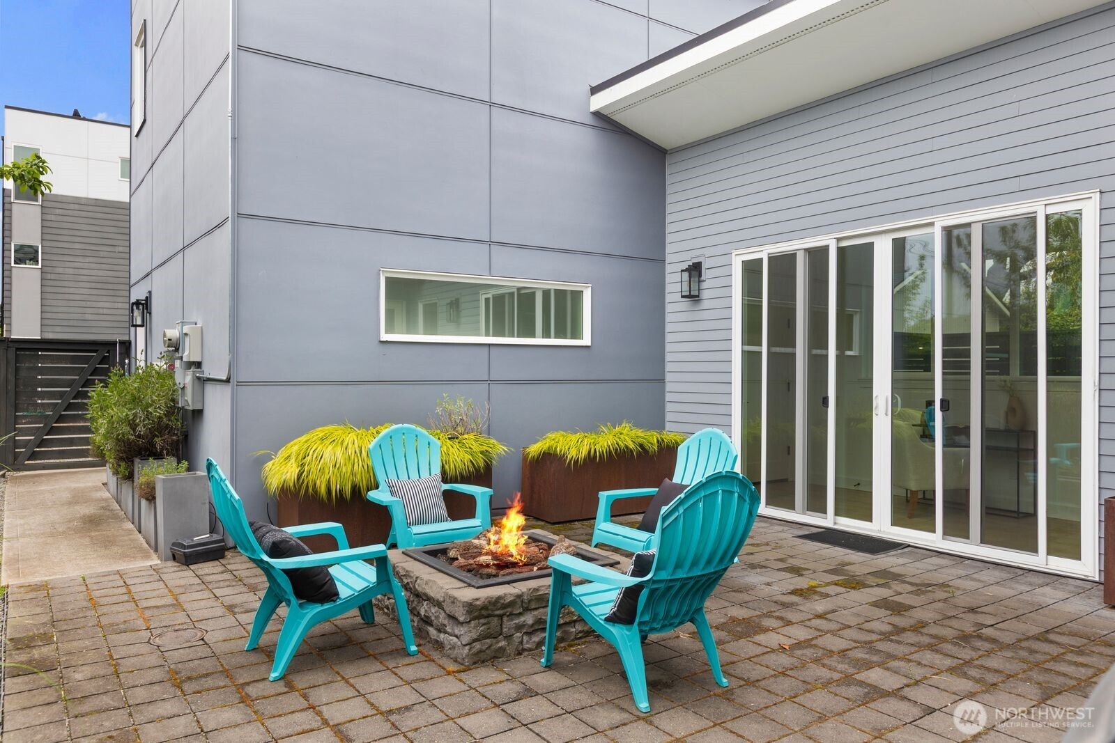 6233 Carleton Avenue S, Seattle, WA 98108