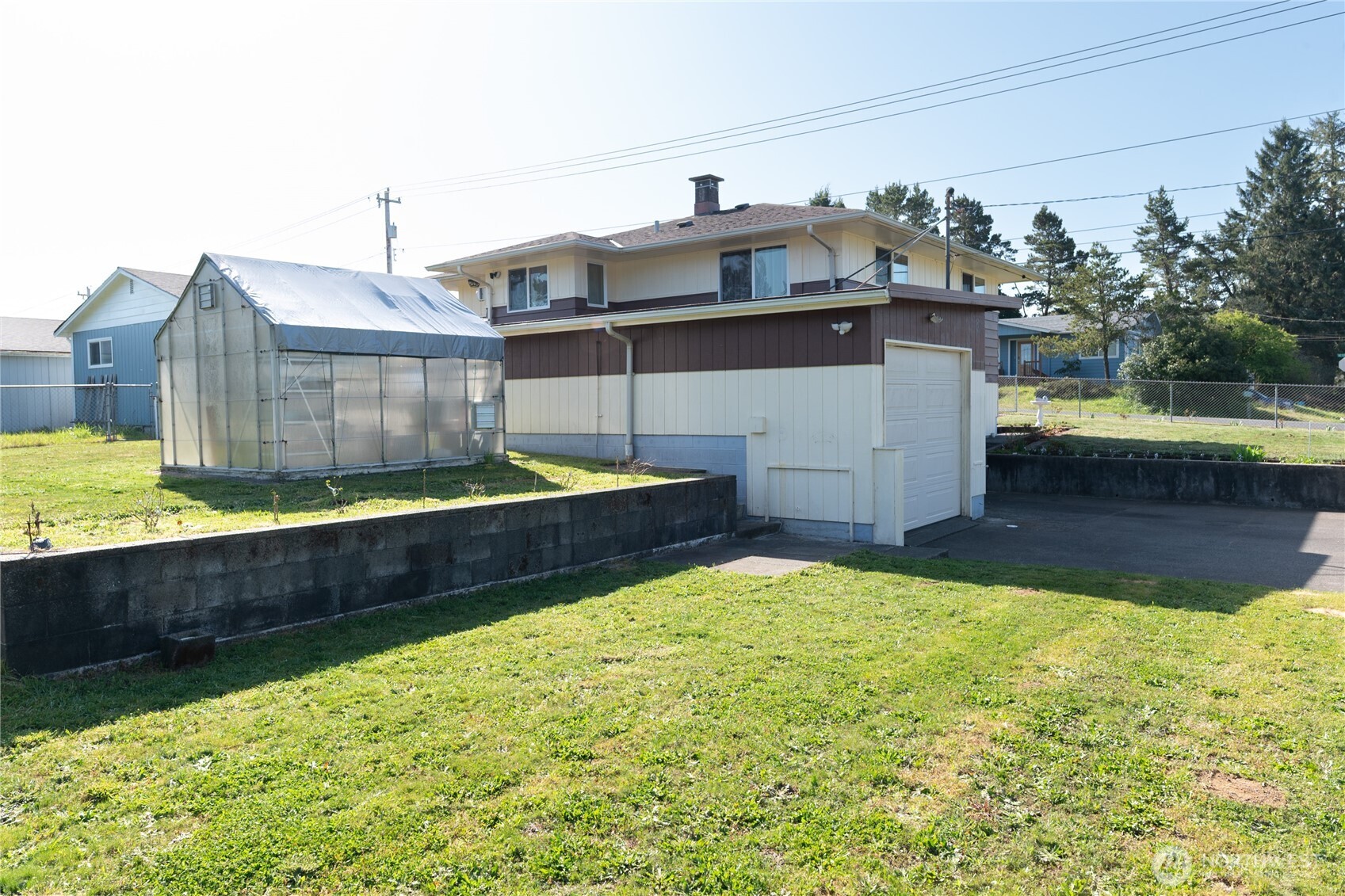 190 W Veterans Avenue , Westport, WA 98595