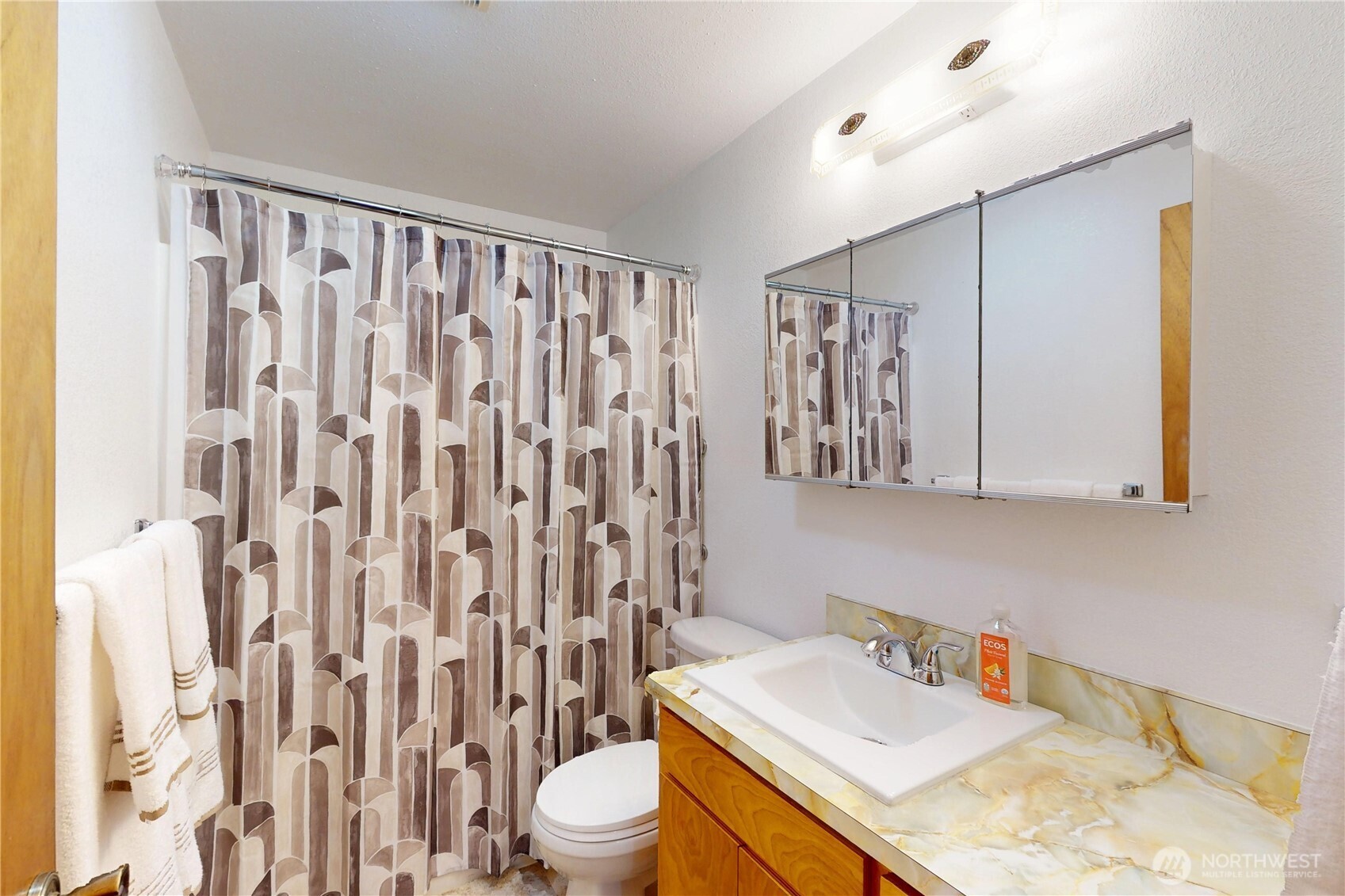190 W Veterans Avenue , Westport, WA 98595