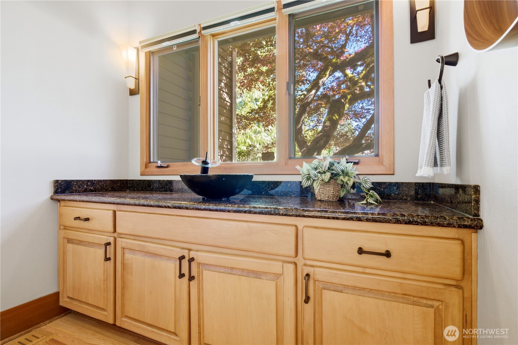 6265 160th Avenue SE, Bellevue, WA 98006