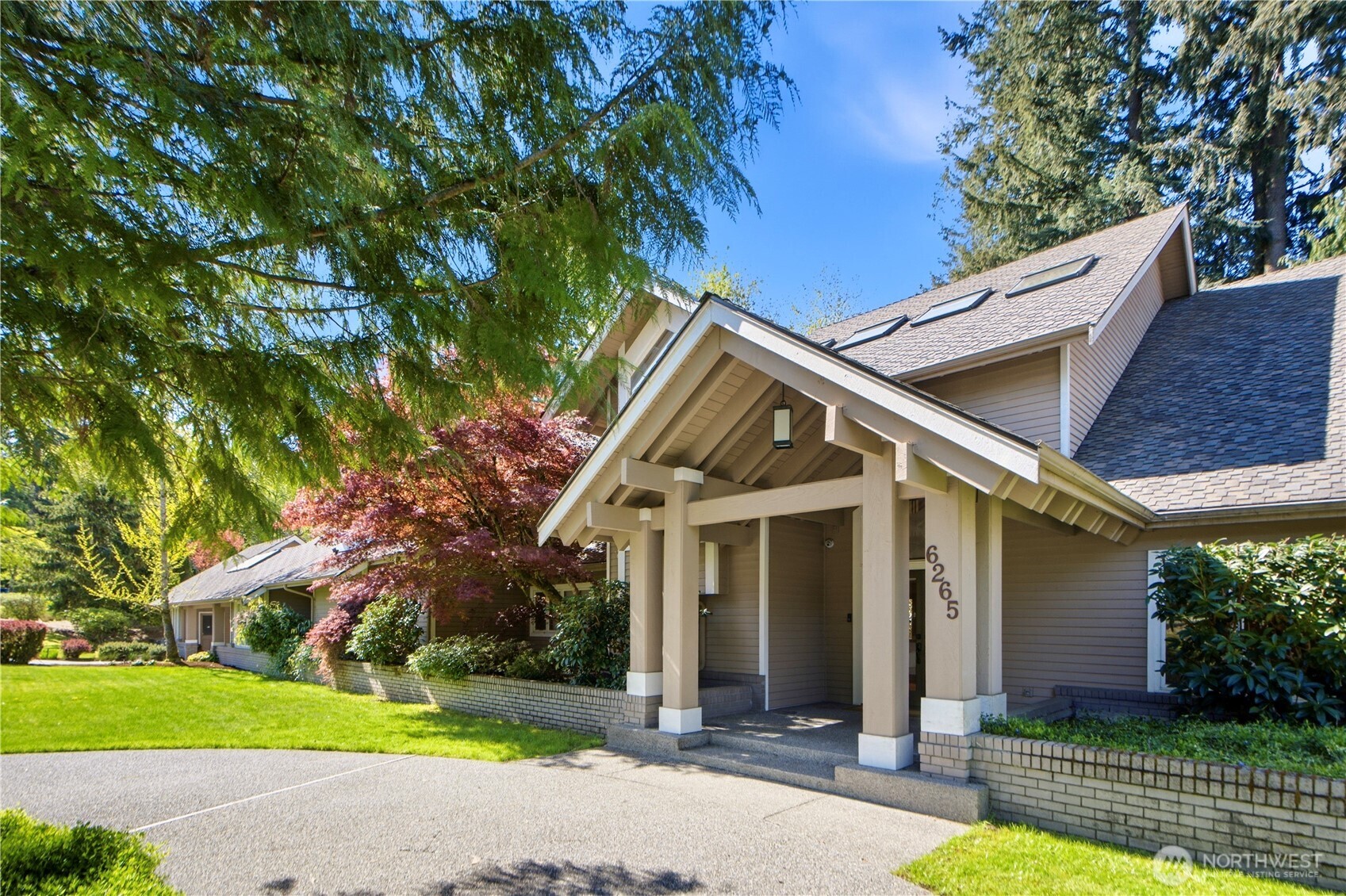 6265 160th Avenue SE, Bellevue, WA 98006