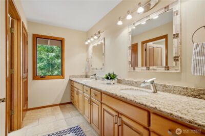 6265 160th Avenue SE, Bellevue, WA 98006 - Photo 29