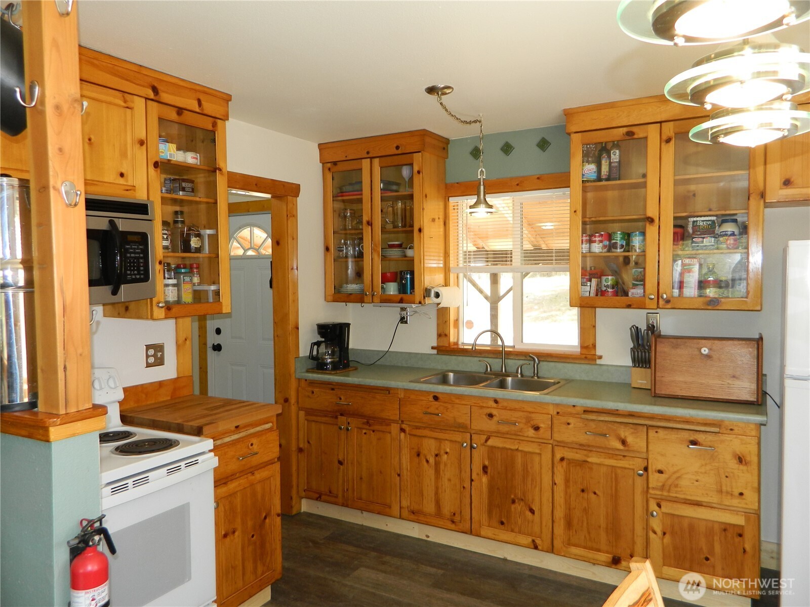 120 Sour Dough Creek Road , Tonasket, WA 98855