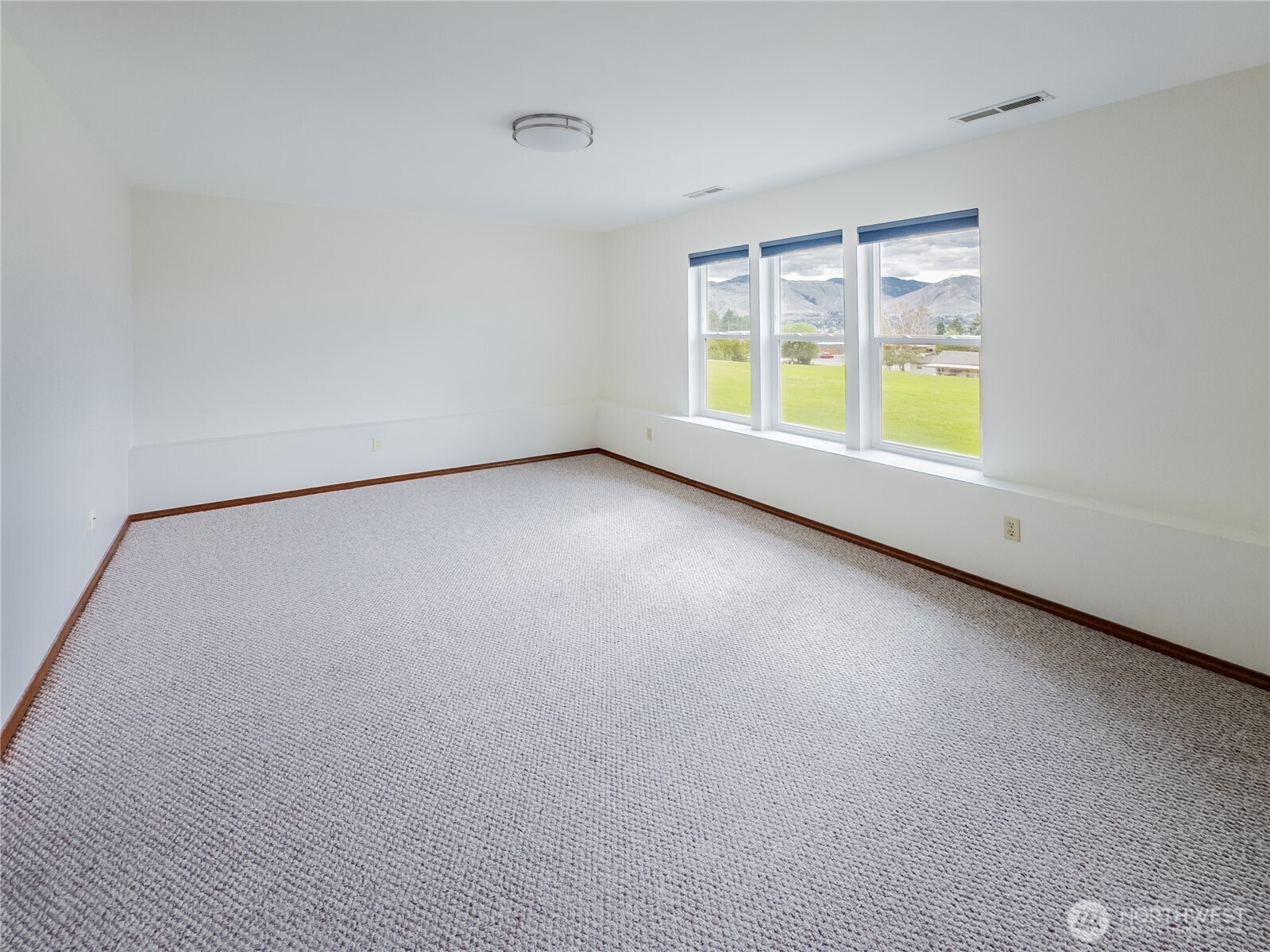 210 25th Street NE, East Wenatchee, WA 98802
