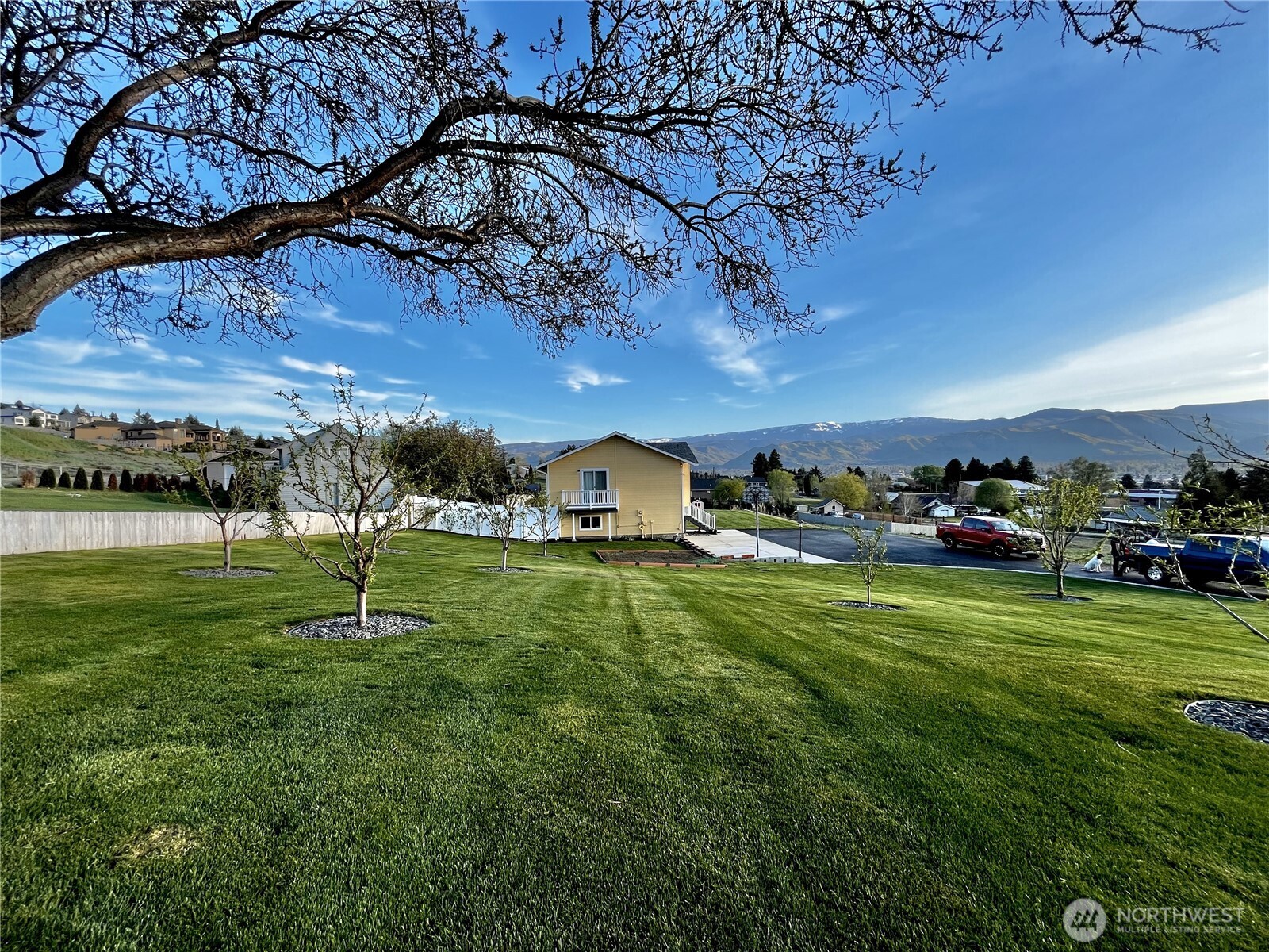 210 25th Street NE, East Wenatchee, WA 98802