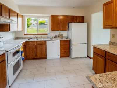 210 25th Street NE, East Wenatchee, WA 98802 - Photo 10