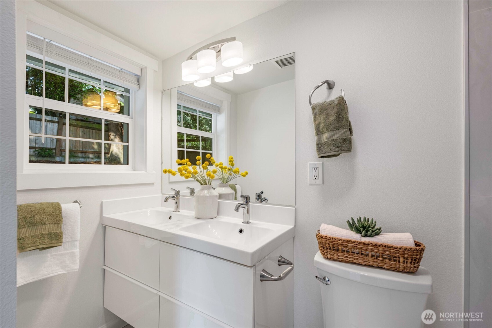 7021 20th Avenue NE, Seattle, WA 98115