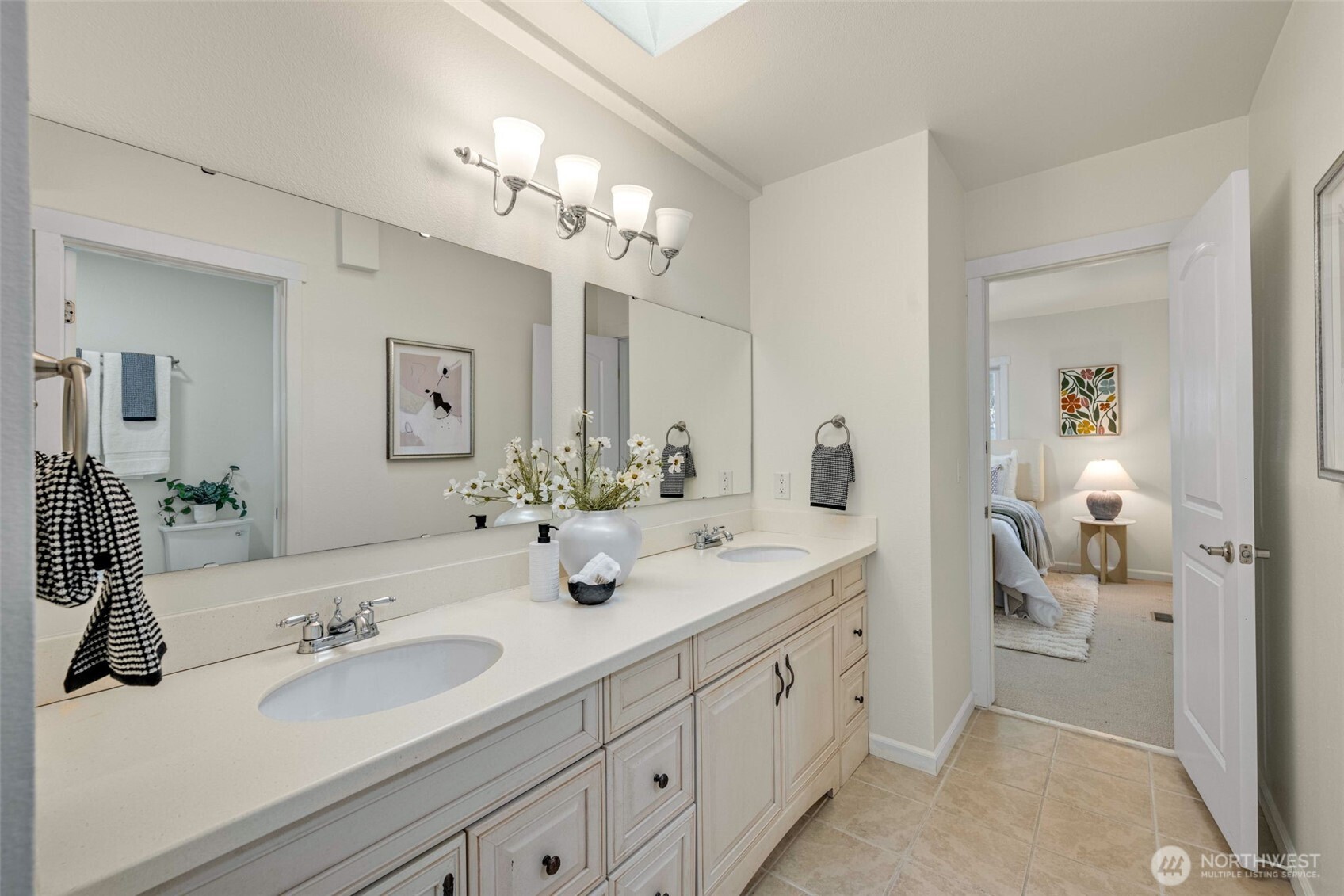 7021 20th Avenue NE, Seattle, WA 98115