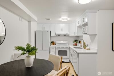 7021 20th Avenue NE, Seattle, WA 98115 - Photo 28