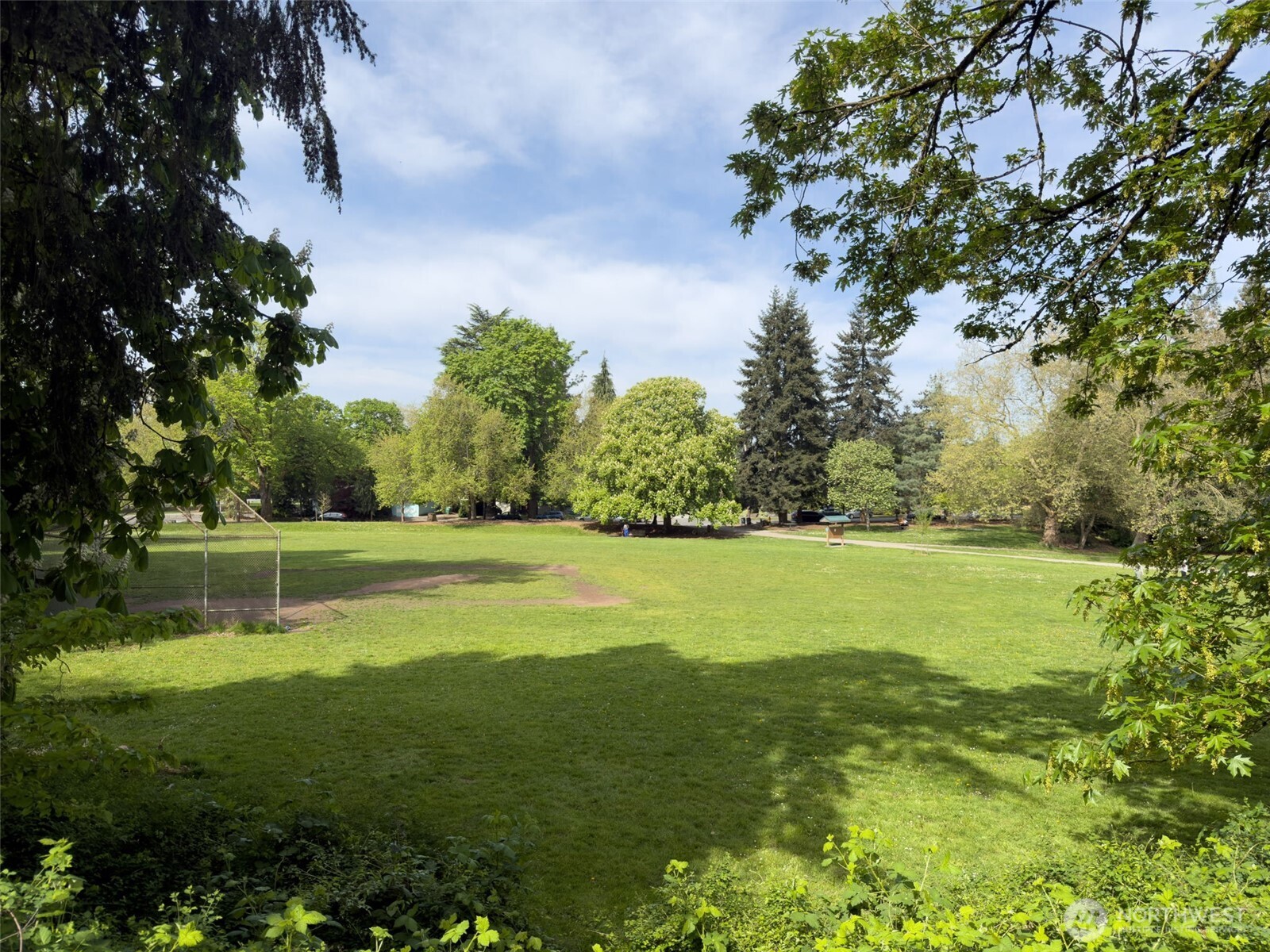 7021 20th Avenue NE, Seattle, WA 98115