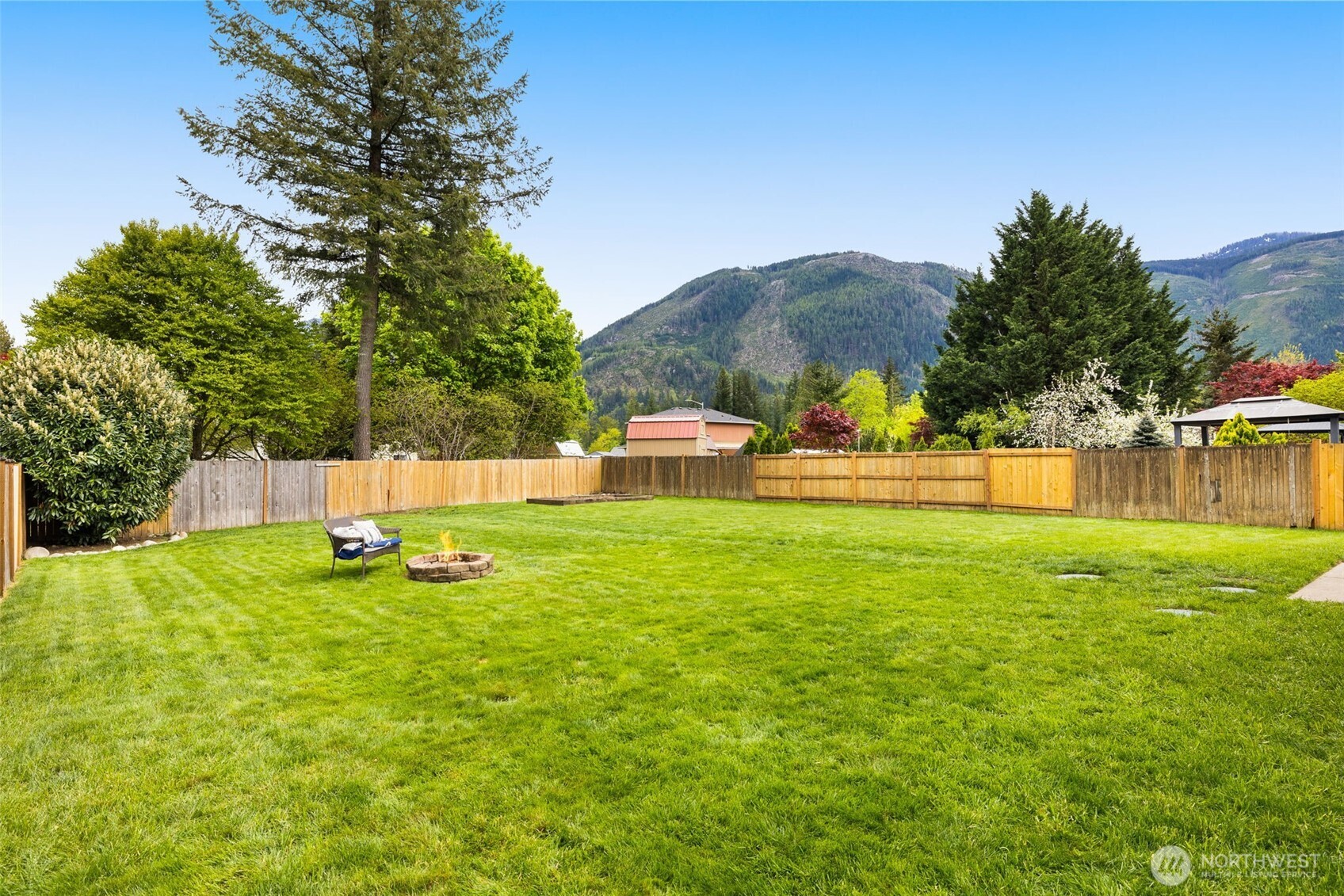 216 19th Street , Gold Bar, WA 98251