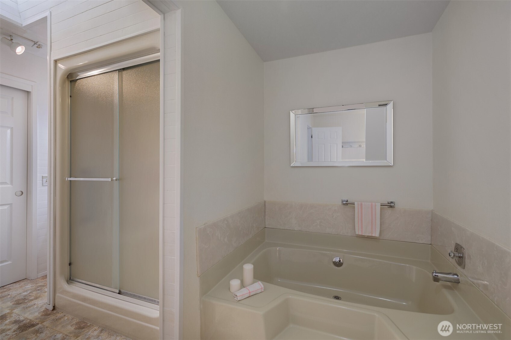 4030 SE Kamilche Point Road , Shelton, WA 98584