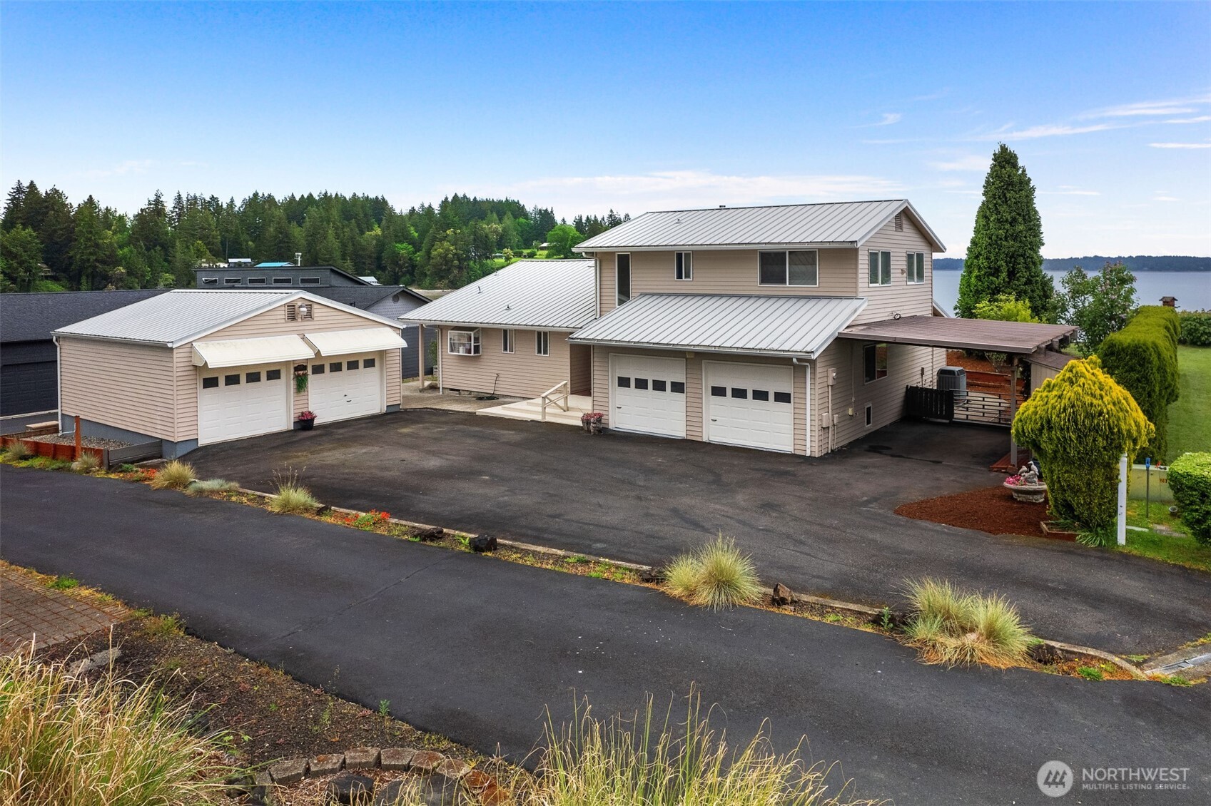 4030 SE Kamilche Point Road , Shelton, WA 98584