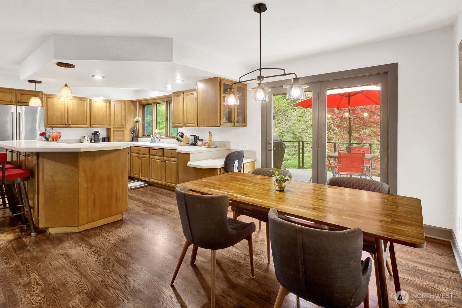 1872 Governor Road , Bellingham, WA 98229