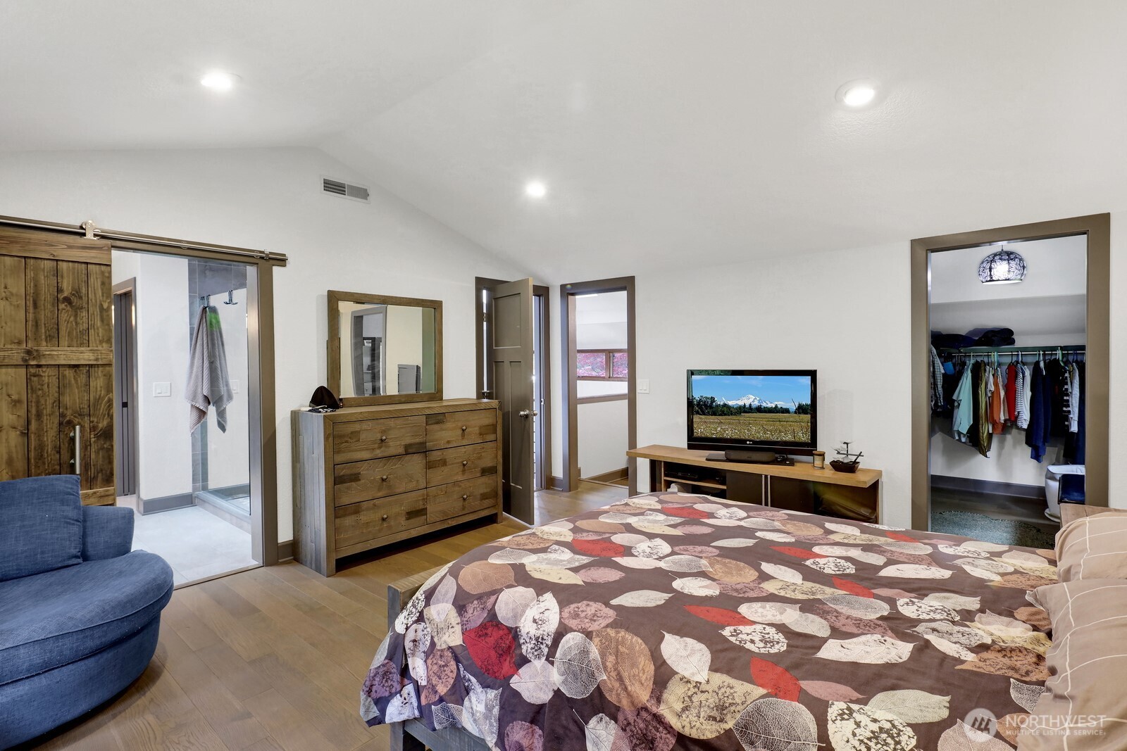 1872 Governor Road , Bellingham, WA 98229
