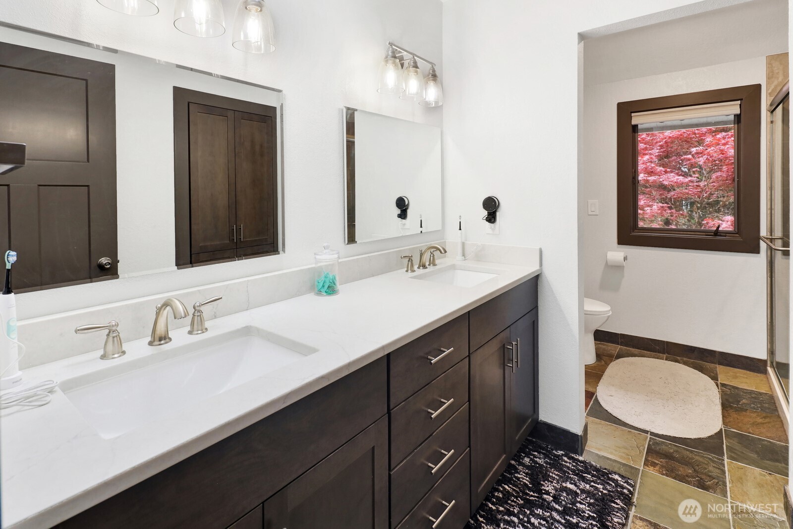 1872 Governor Road , Bellingham, WA 98229